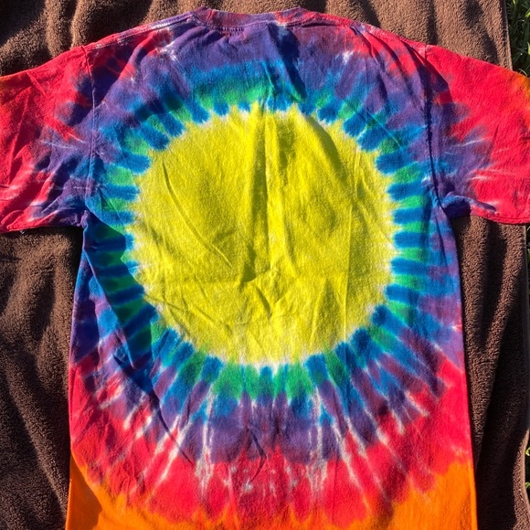Worthy of Love Men’s Tie-dye T-shirt - Picture 4 of 4